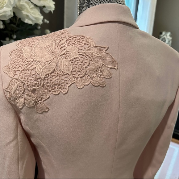 Carlisle Blush Pink Lace Appliqué Blazer Jacket – Tailored Elegant Size 4 - Picture 8 of 16